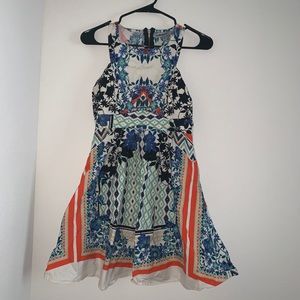 LIKE NEW. CUTE patterned sun dress